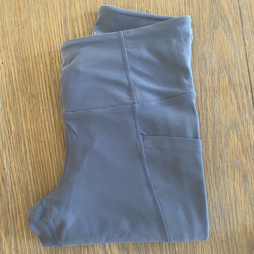 Athleta Salutation Stash Pocket